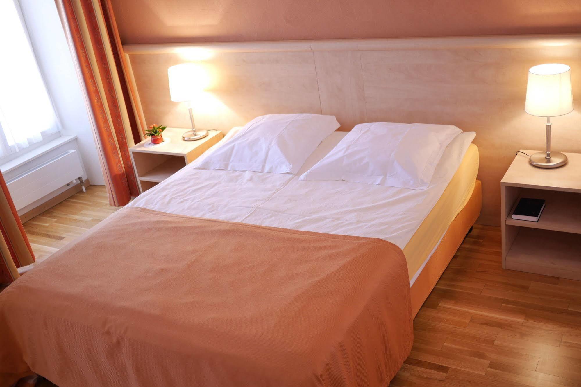 Auberge Aux Deux Sapins Montricher Ngoại thất bức ảnh